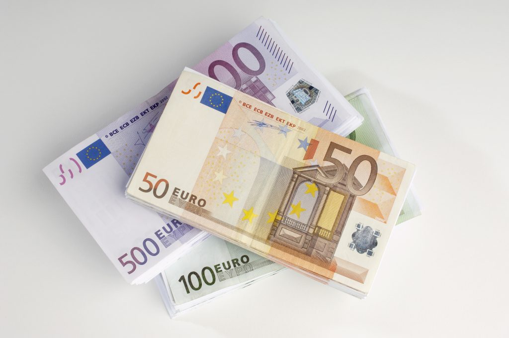euro-paper-money